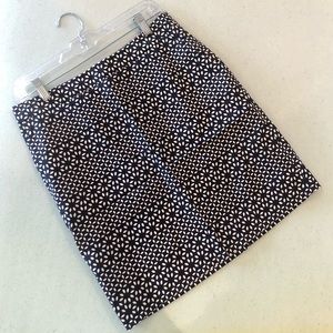 Brooks Brothers Pencil Skirt in navy and white